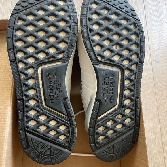Adidas NMD V3 - Picture 10 of 11